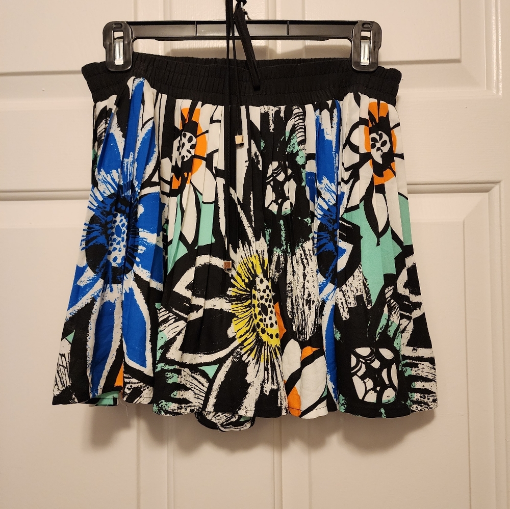 Spring Skort Med - Picture 2 of 6